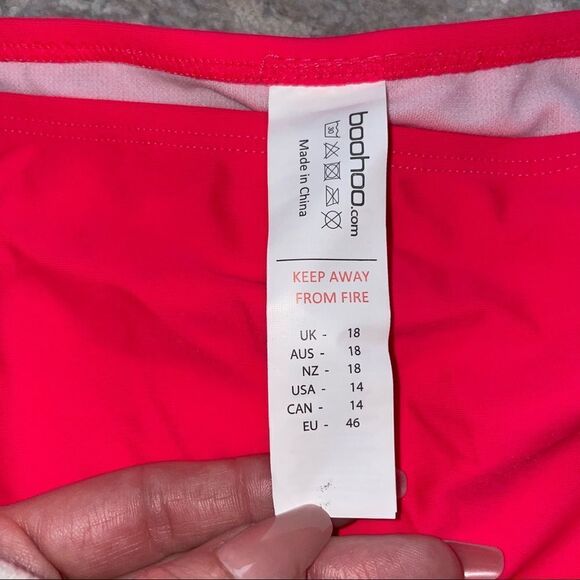 🏷️ 5 for $25 - BOOHOO Bikini Bottom NWOT - Picture 4 of 5